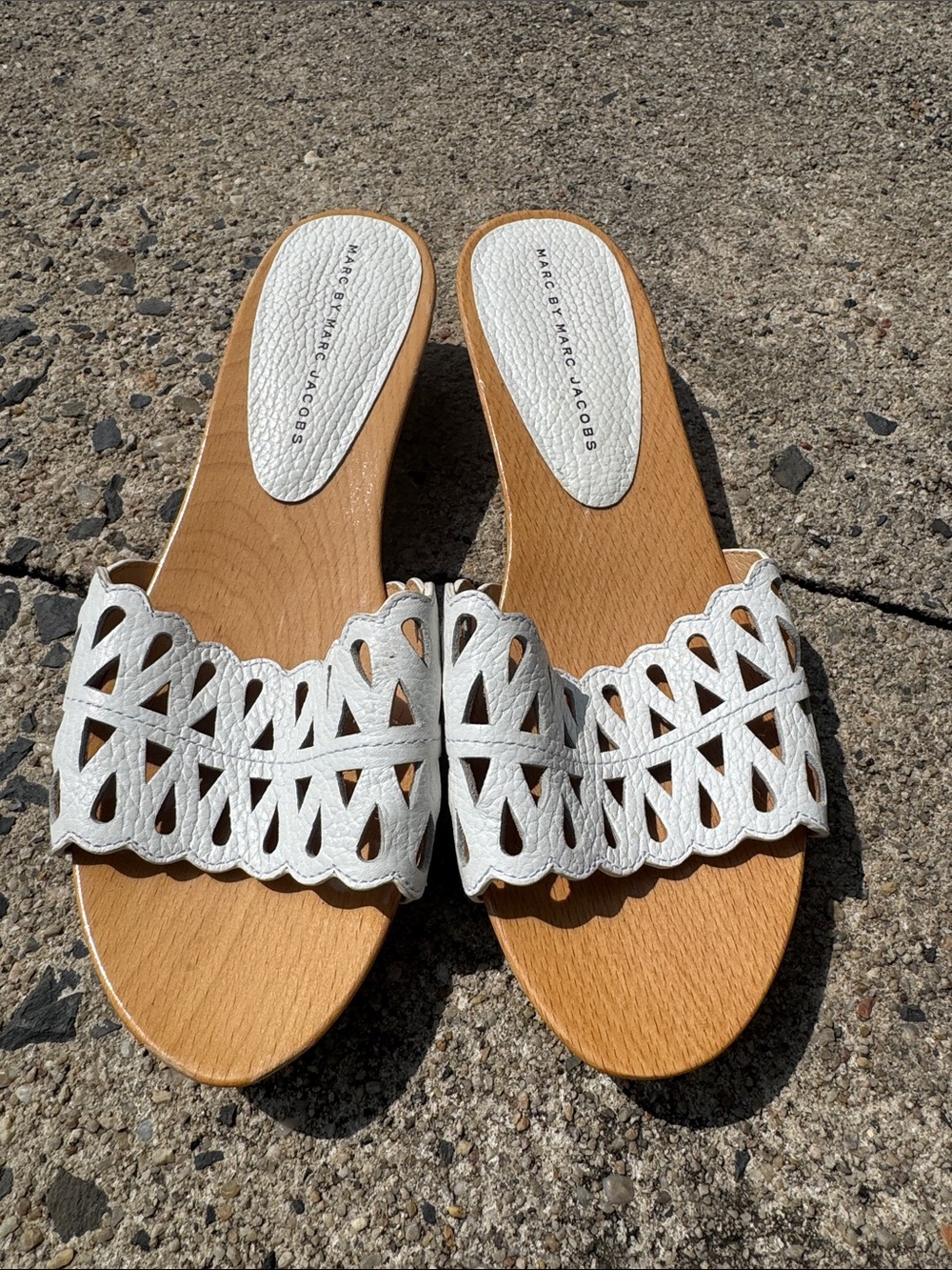 Marc by Marc Jacobs White Cutout Leather Slide Sandals with Wood-Look Sole